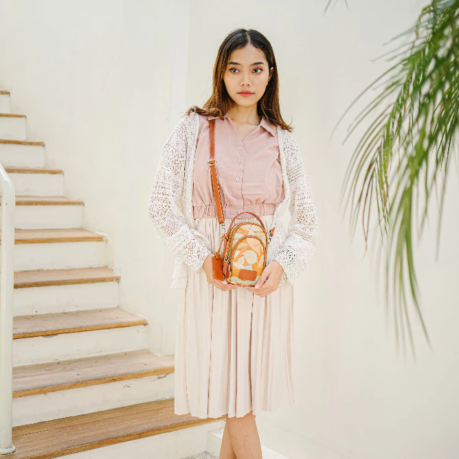 Dina Mini Leather Crossbody