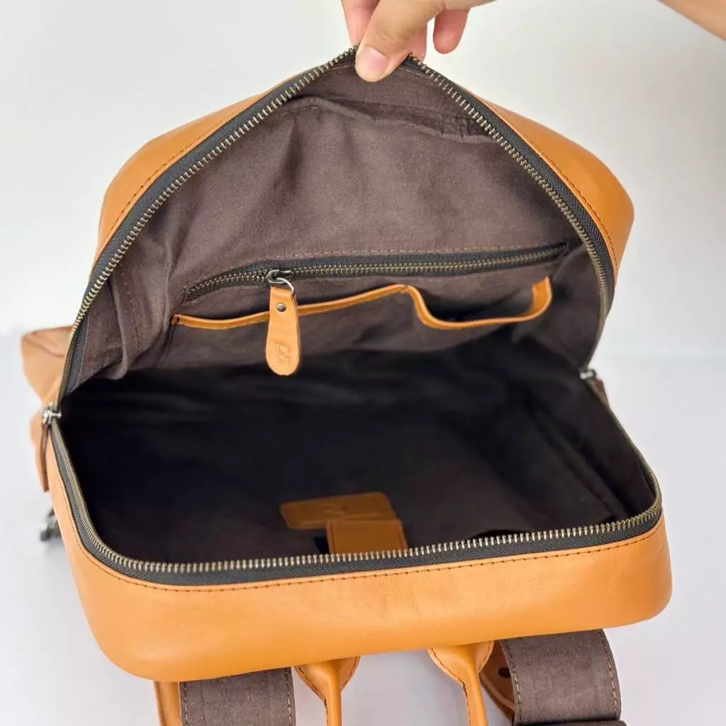 Sasuka Flap-Top Leather Laptop Backpack