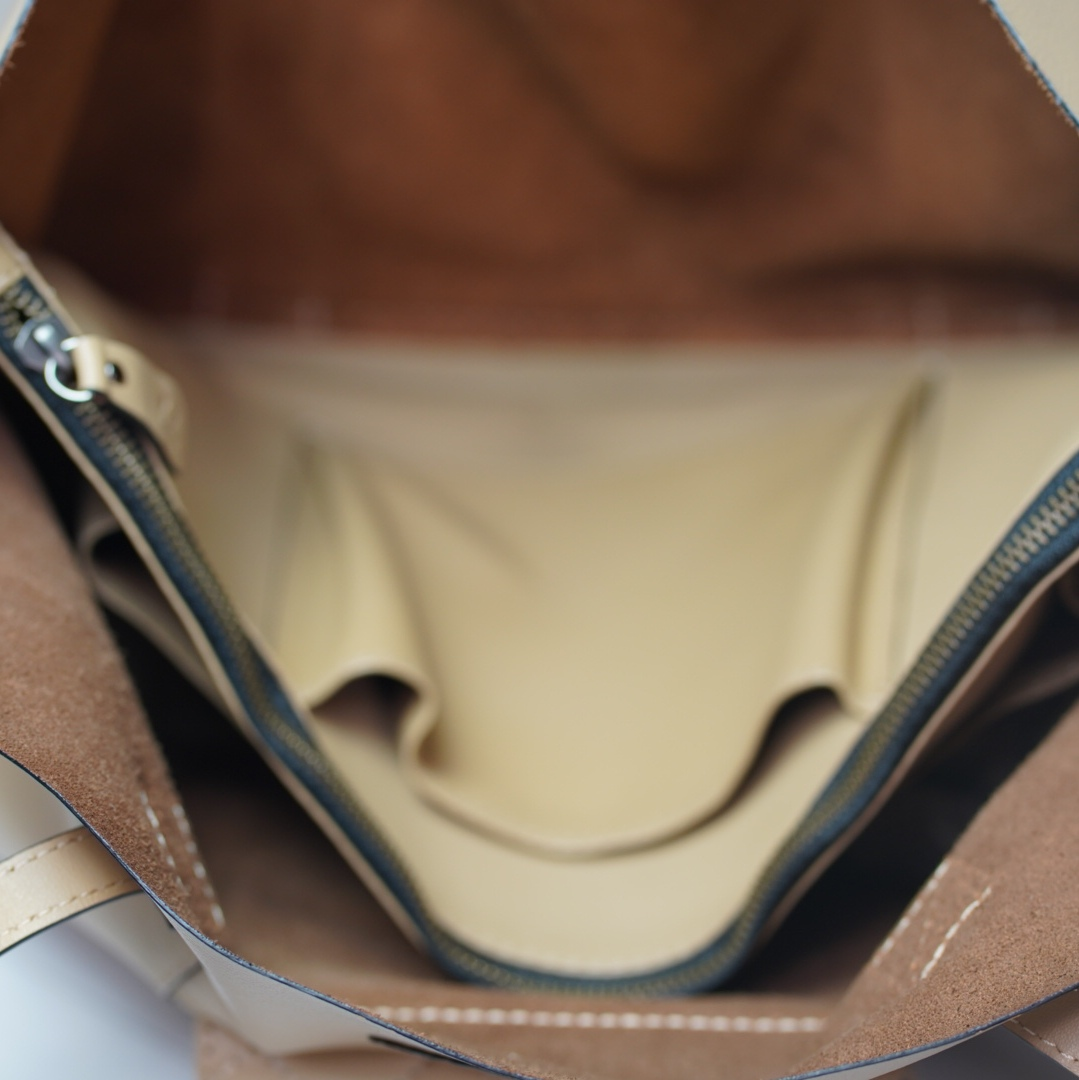 Katsumi European Leather Quilted-Pocket Carryall Tote