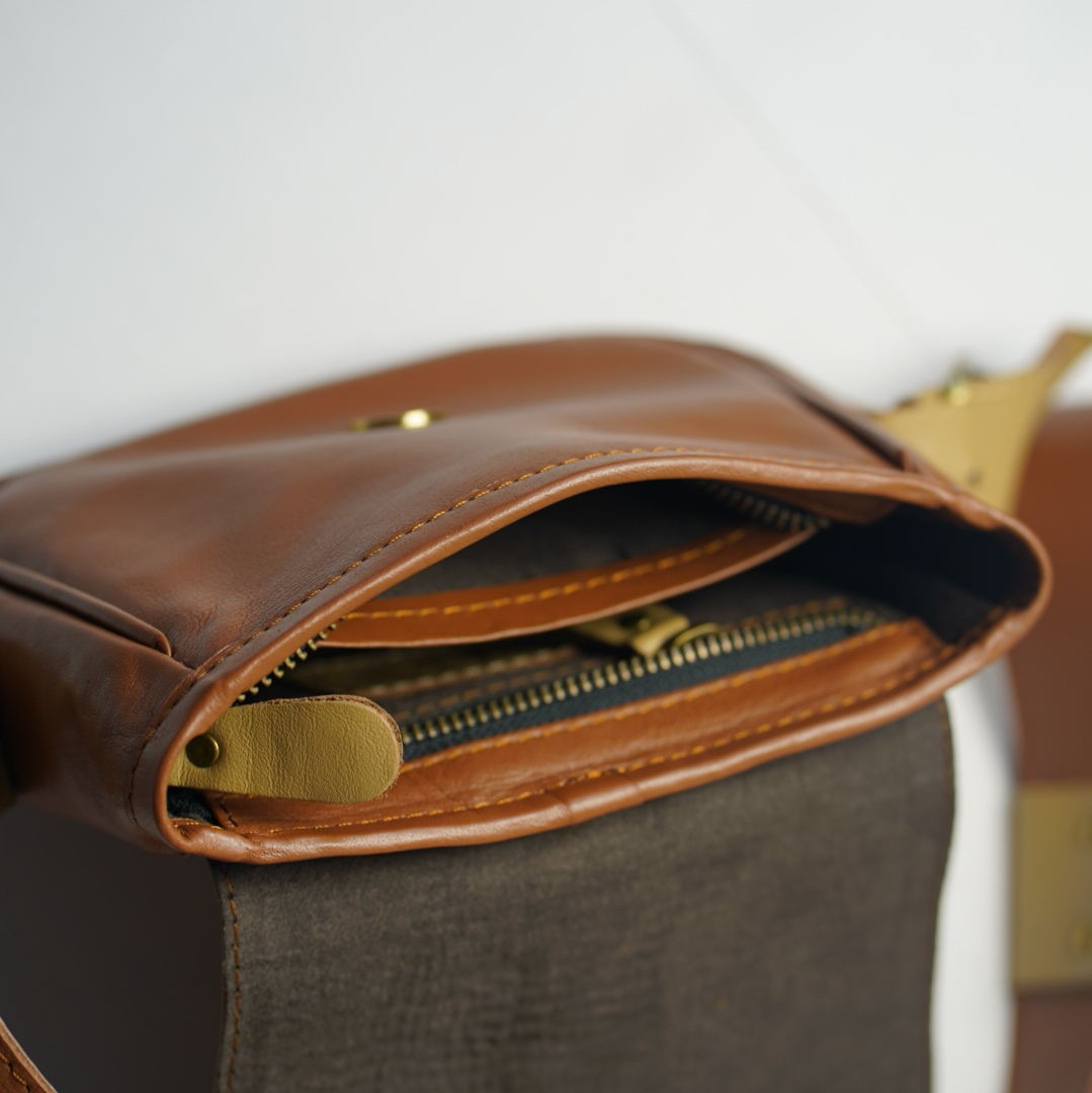 Amor Mini European Leather Heritage Satchel