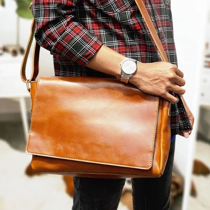 Lewis Leather Messenger Bag