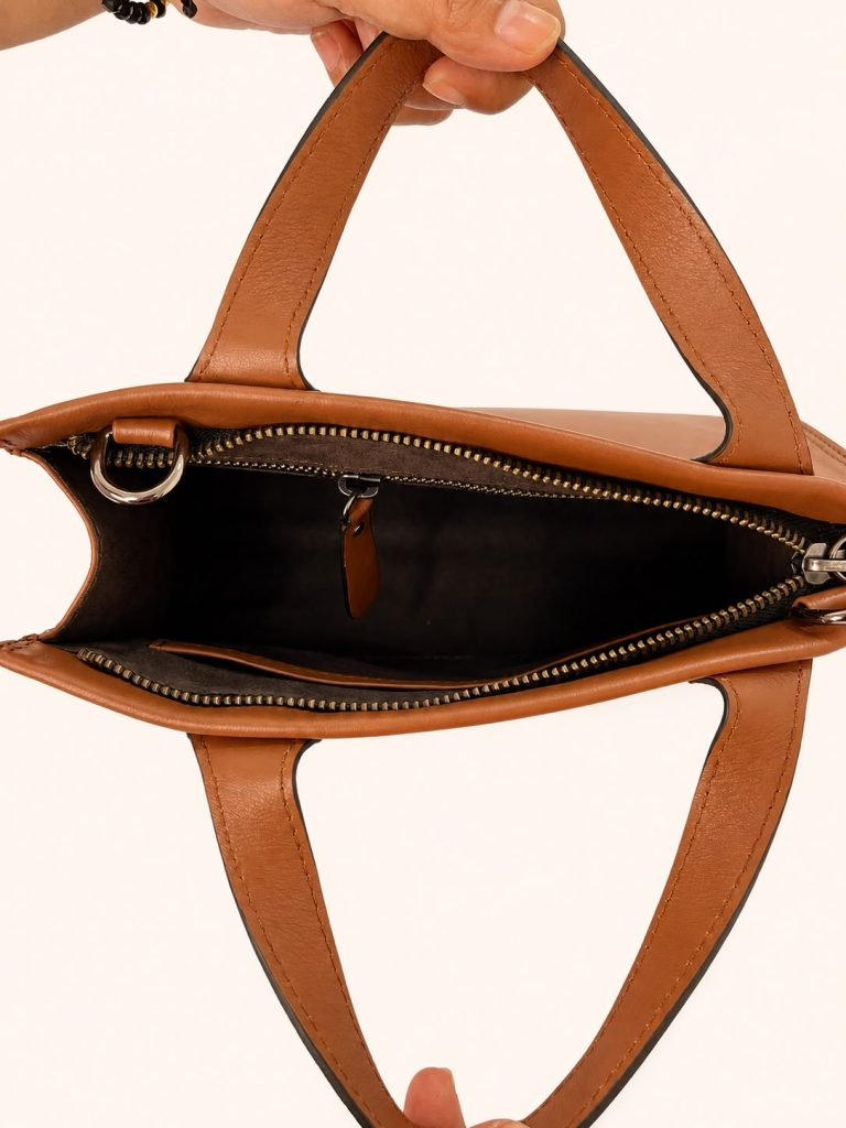 Praha Mini East-West Leather Tote