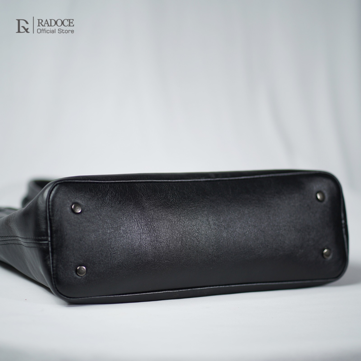 Kazzy Leather Belted Tote