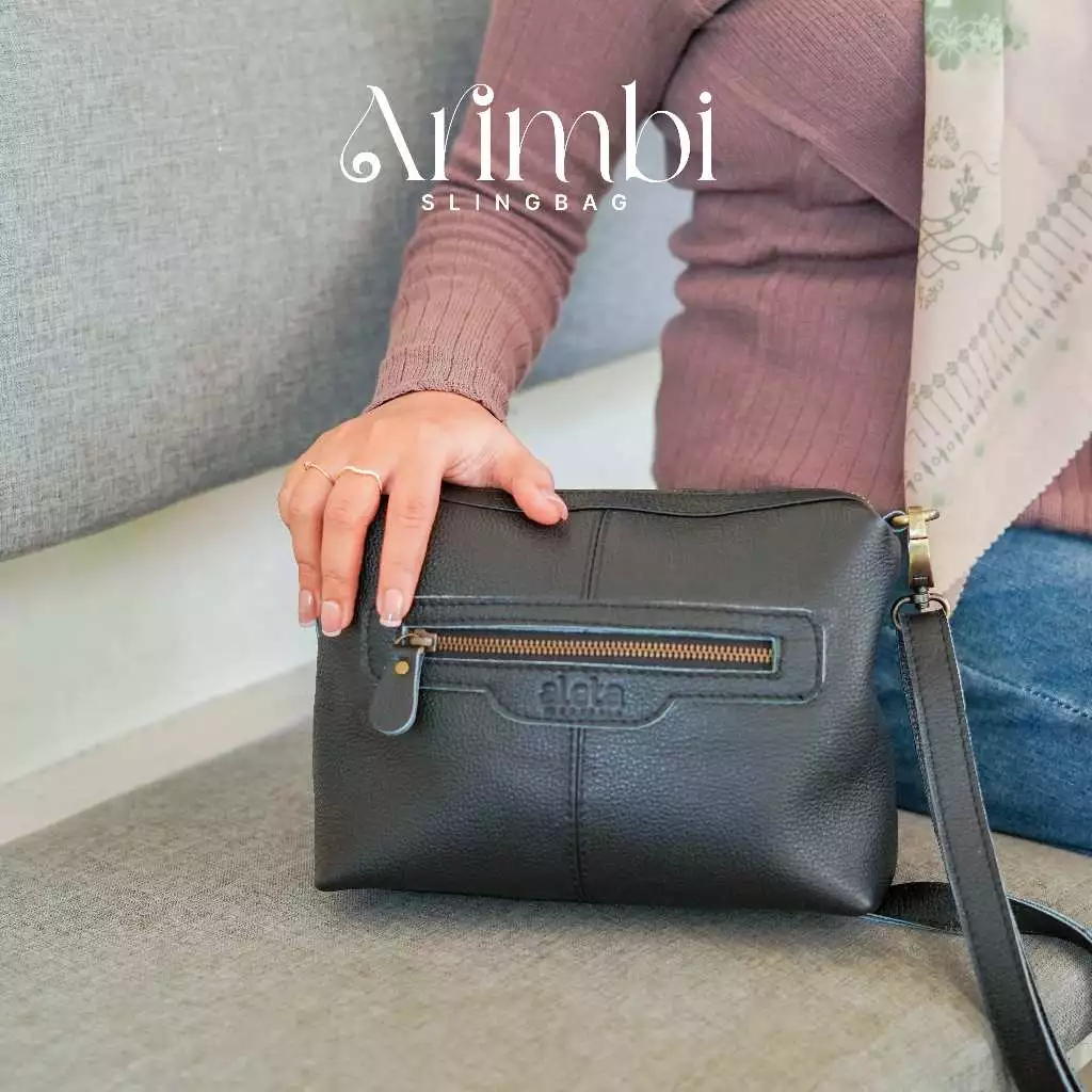 Arimbi Leather Crossbody Bag