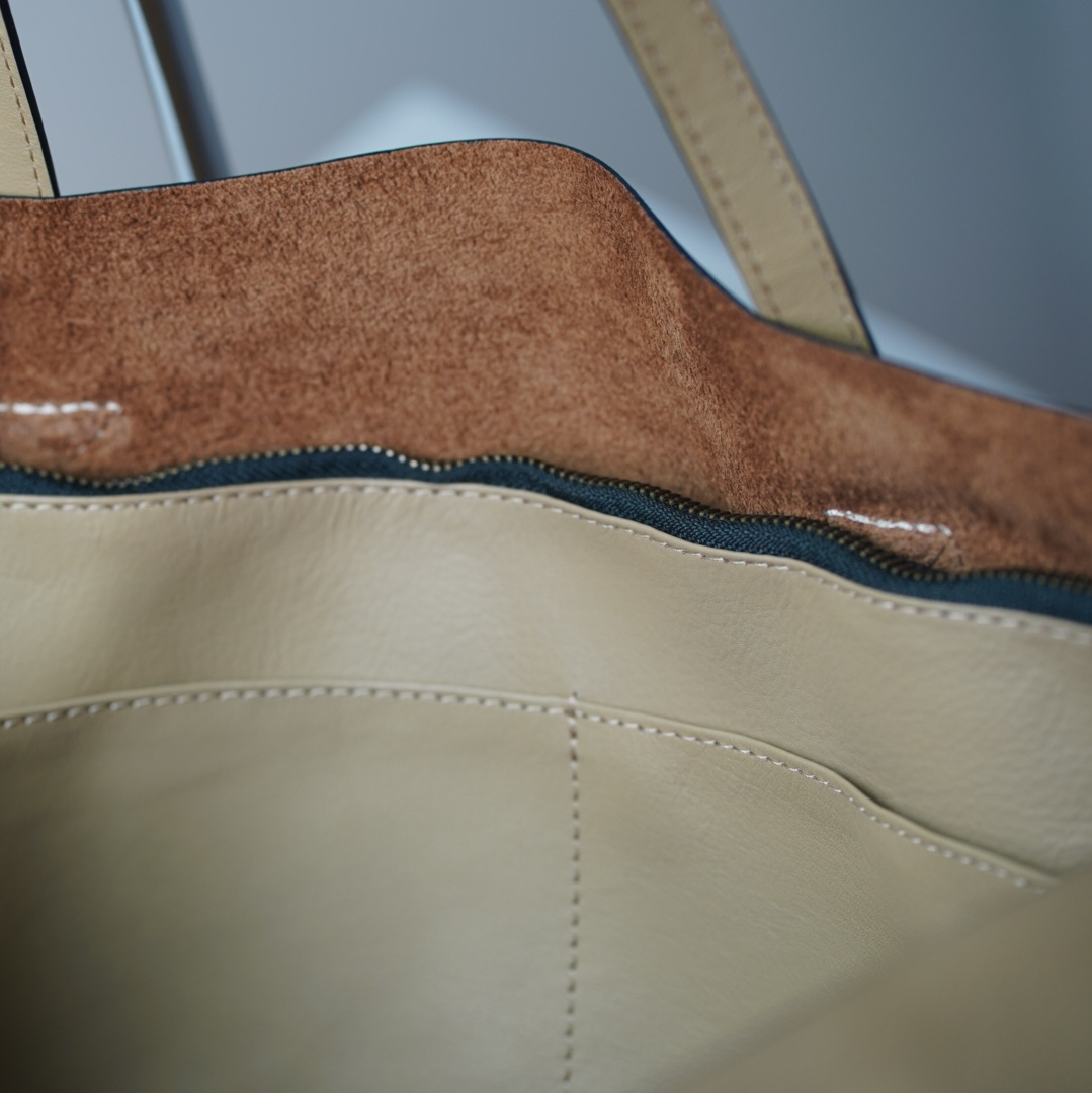 Katsumi European Leather Quilted-Pocket Carryall Tote